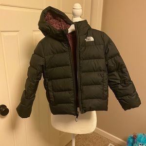Excellent condition north face winter jacket, girls